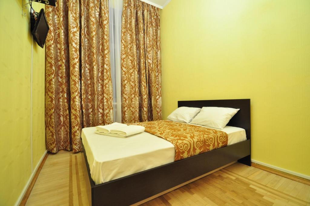 Status Guesthouse Kiev Bagian luar foto